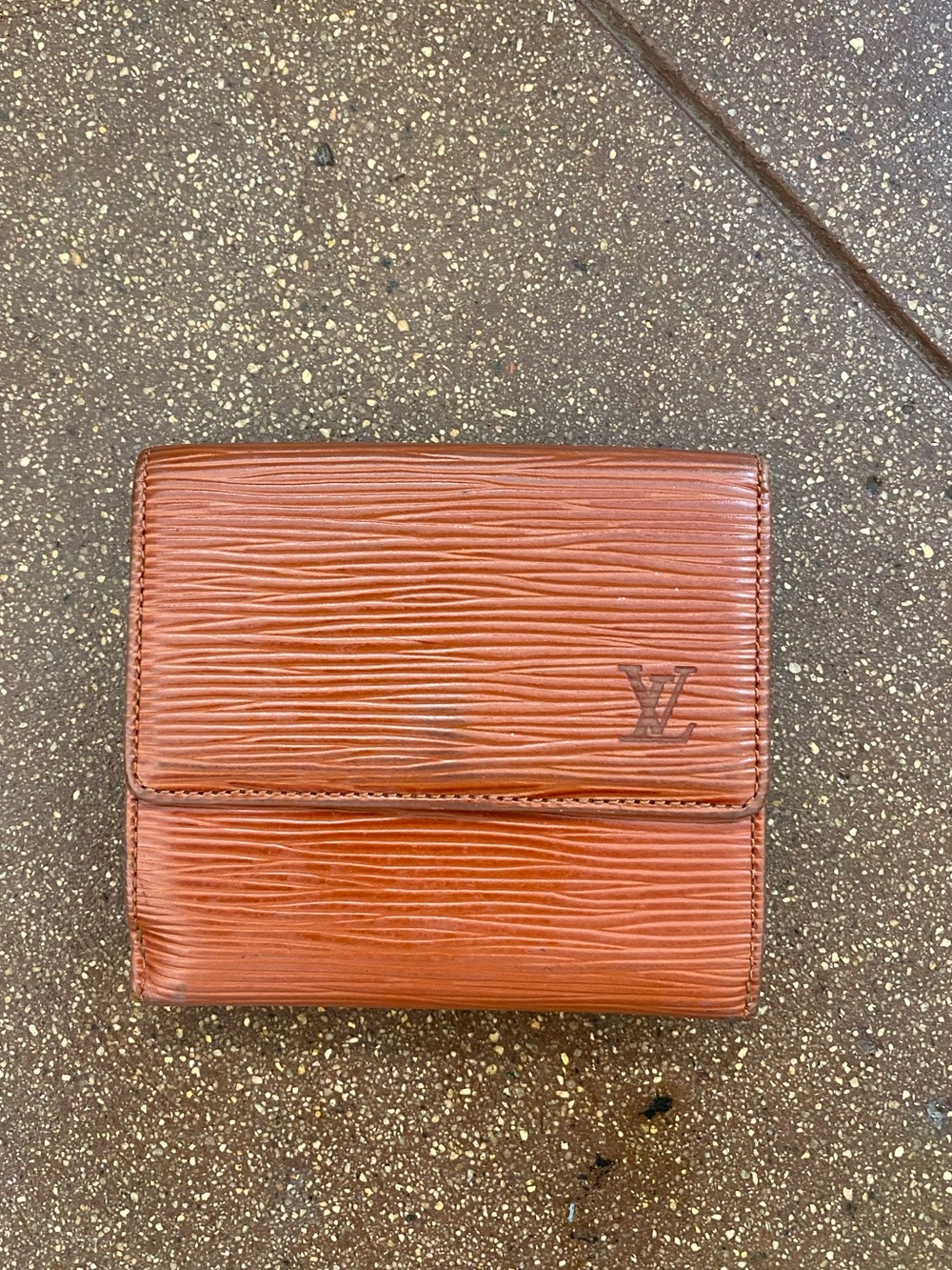 Vintage Louis Vuitton Epi Leather Trifold Wallet Tan Brown Snap